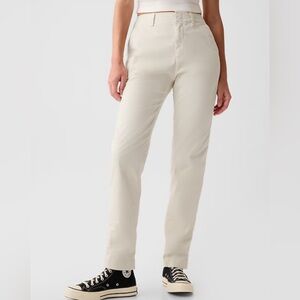 GAP Cream Khakis - Women’s